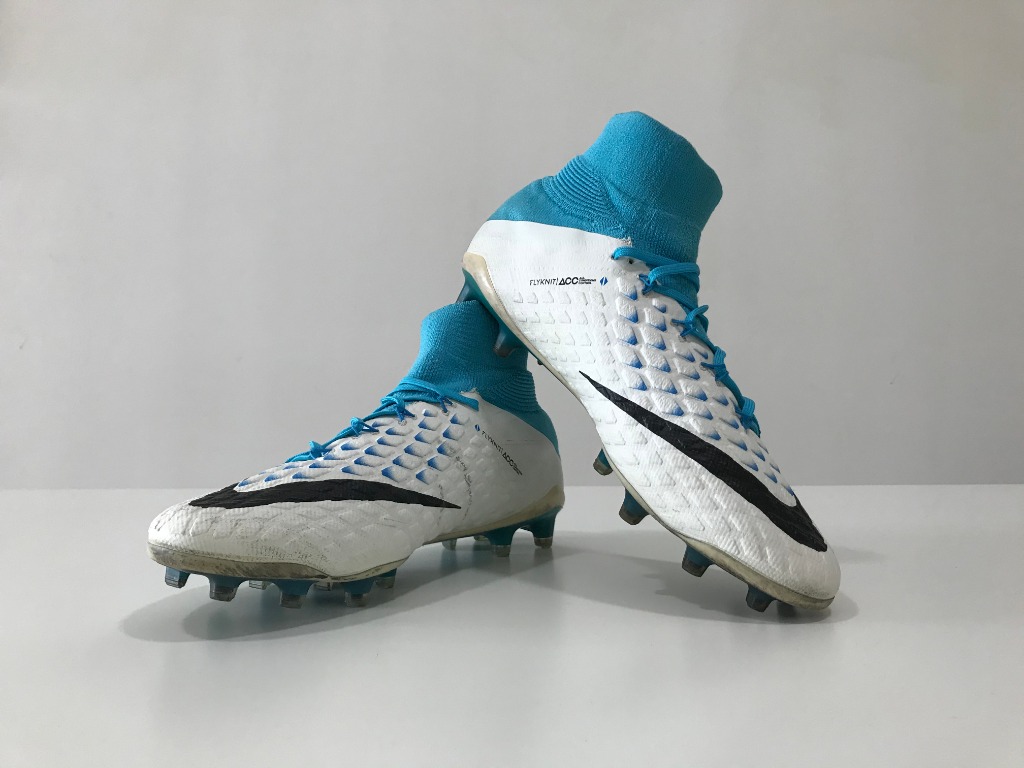NIKE Hypervenom Phantom III SIZE EU44 UK9 US10 Sports