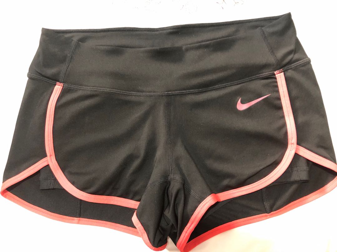 nike shorts with inner tights