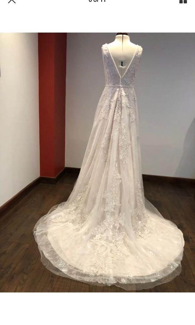 Oleg Cassini Plus Size Wedding Dress Women S Fashion Clothes Others On Carousell