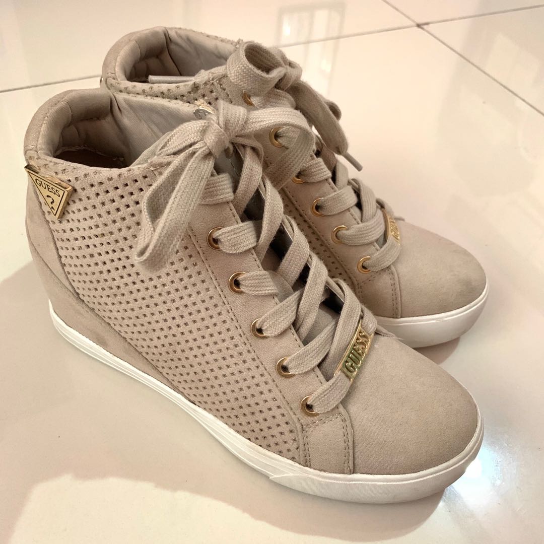 guess wedge tennis shoes