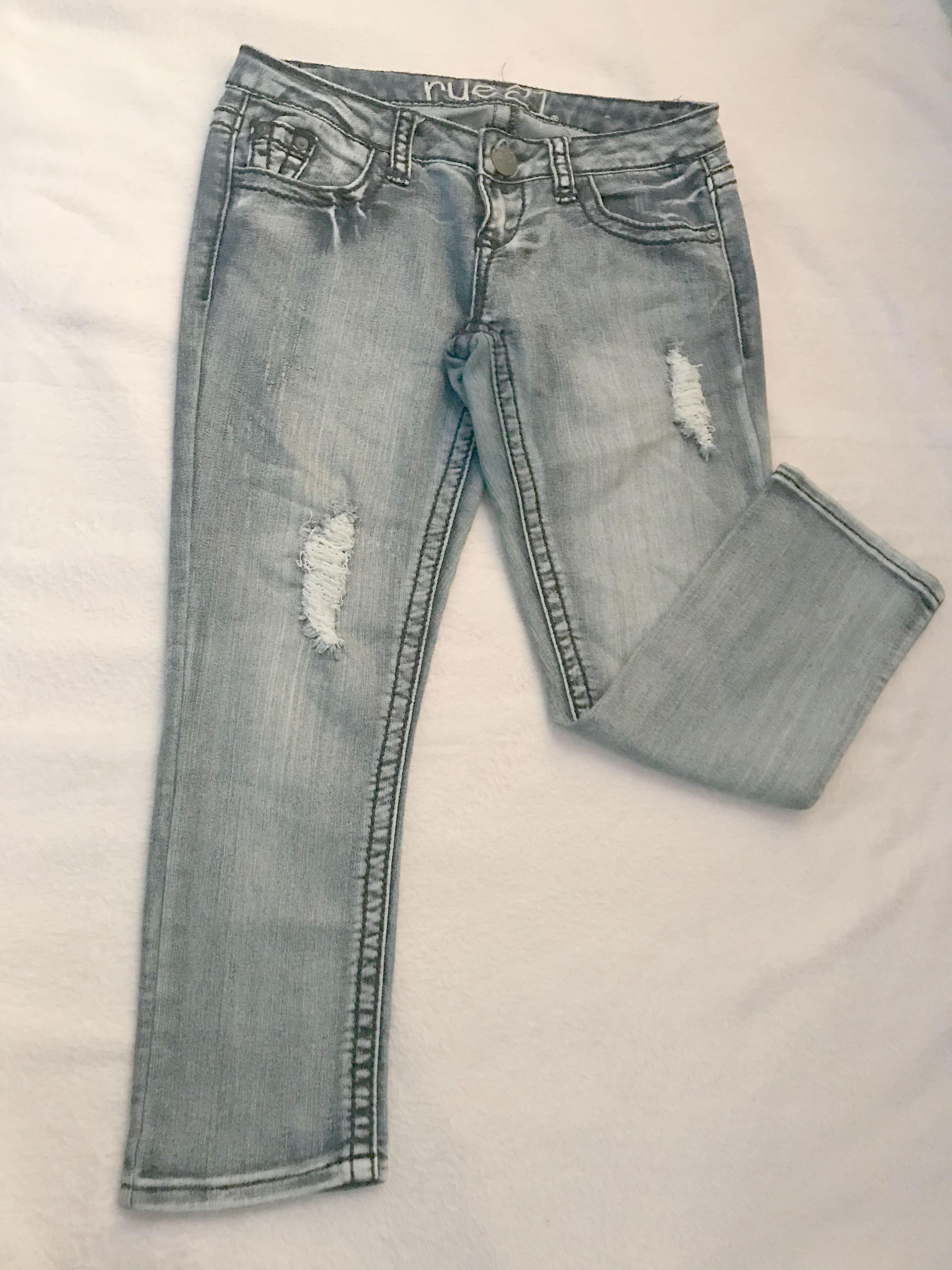 rue 21 distressed jeans