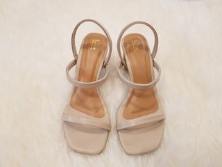 (Kategori: ) berada di . Dikirim oleh moncha86 (ID iklan 1021918208, Gambar 1). Deskripsi: .