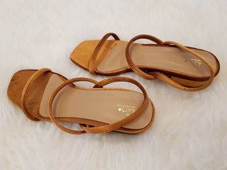 (Kategori: ) berada di . Dikirim oleh moncha86 (ID iklan 1021917453, Gambar 1). Deskripsi: .