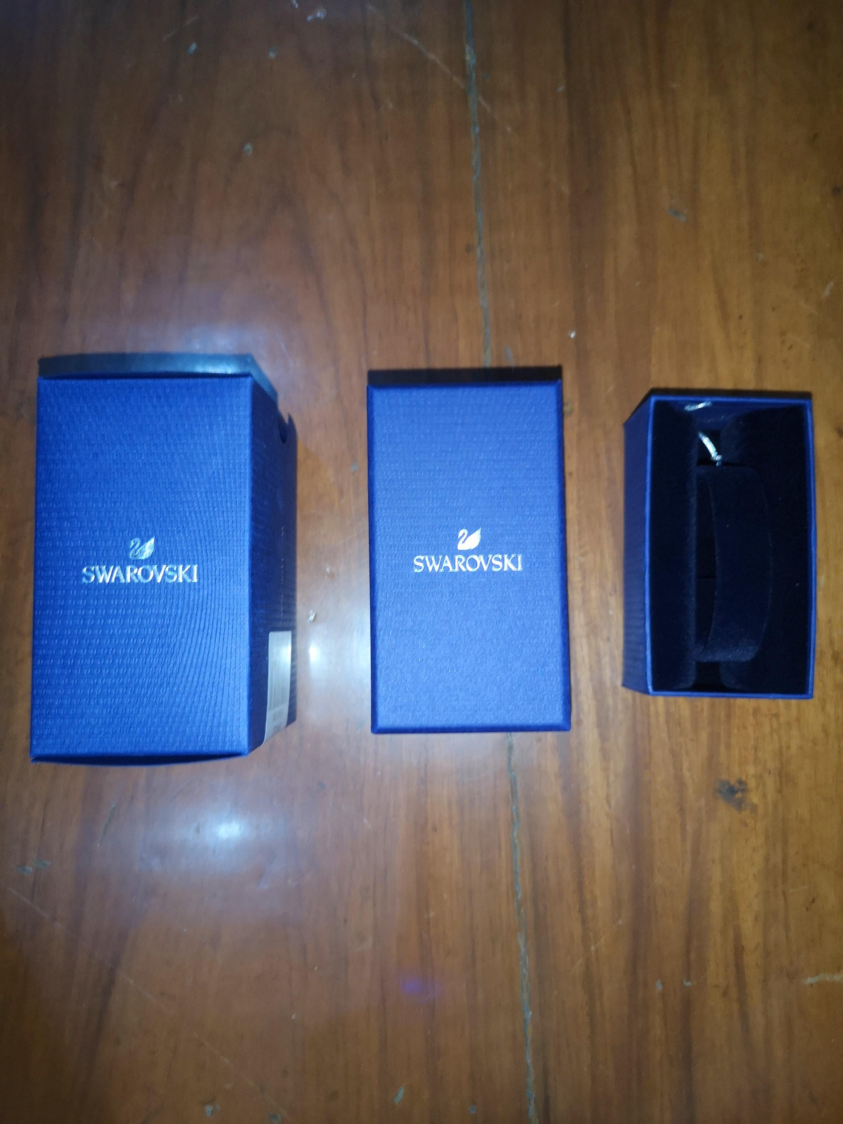 Swarovski bracelet box (Category: Luxury Accessories) located in Manila. Submitted by super.saver8 (Listing ID 1021957916, Image 2). Description: #noguilt50.