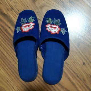 Vintage 2024 bedroom slippers
