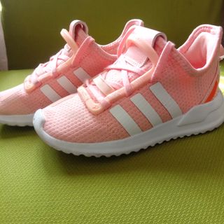 (Category: ) located in . Submitted by projectpreloved (Listing ID 1017630247, Image 1). Description: .