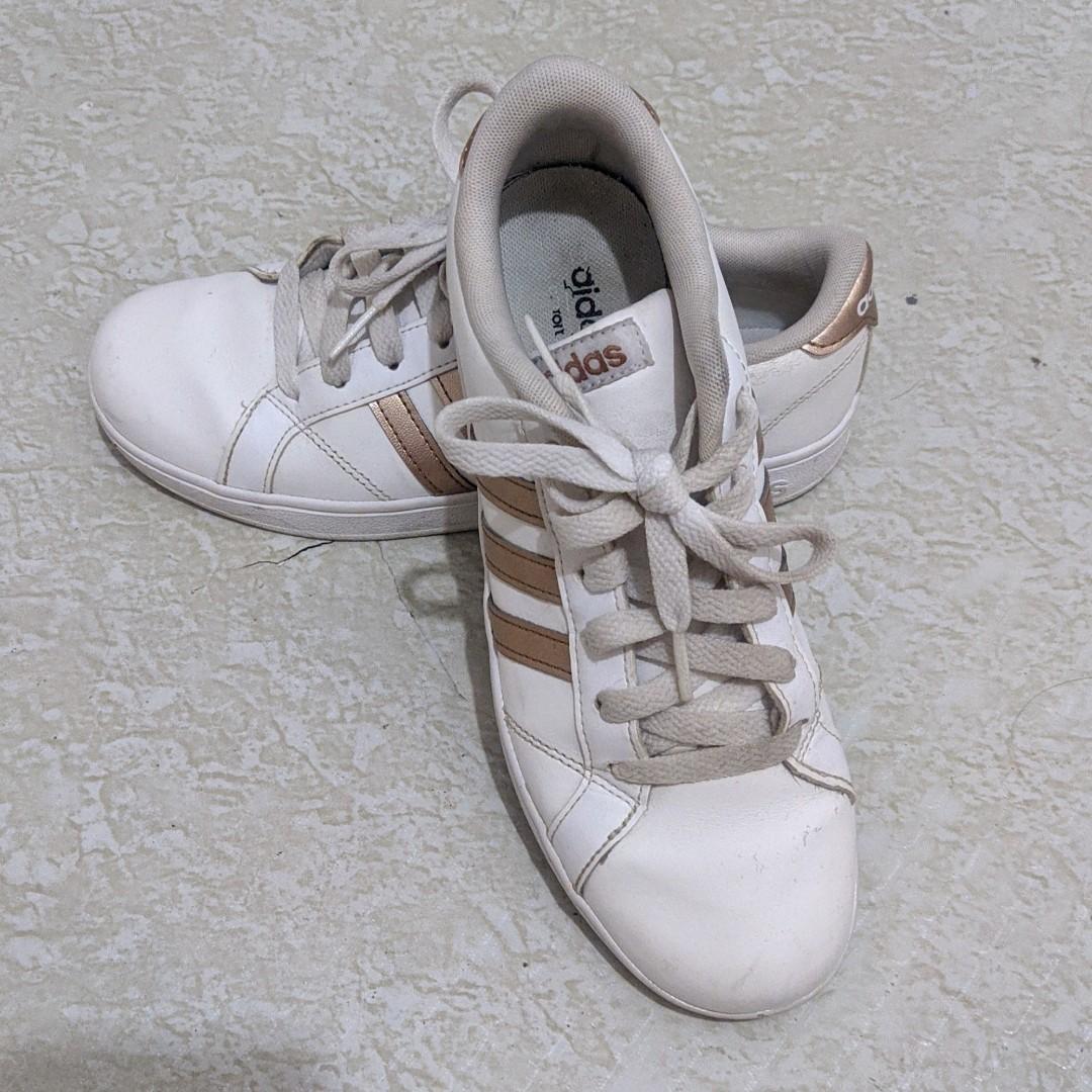 adidas neo 22