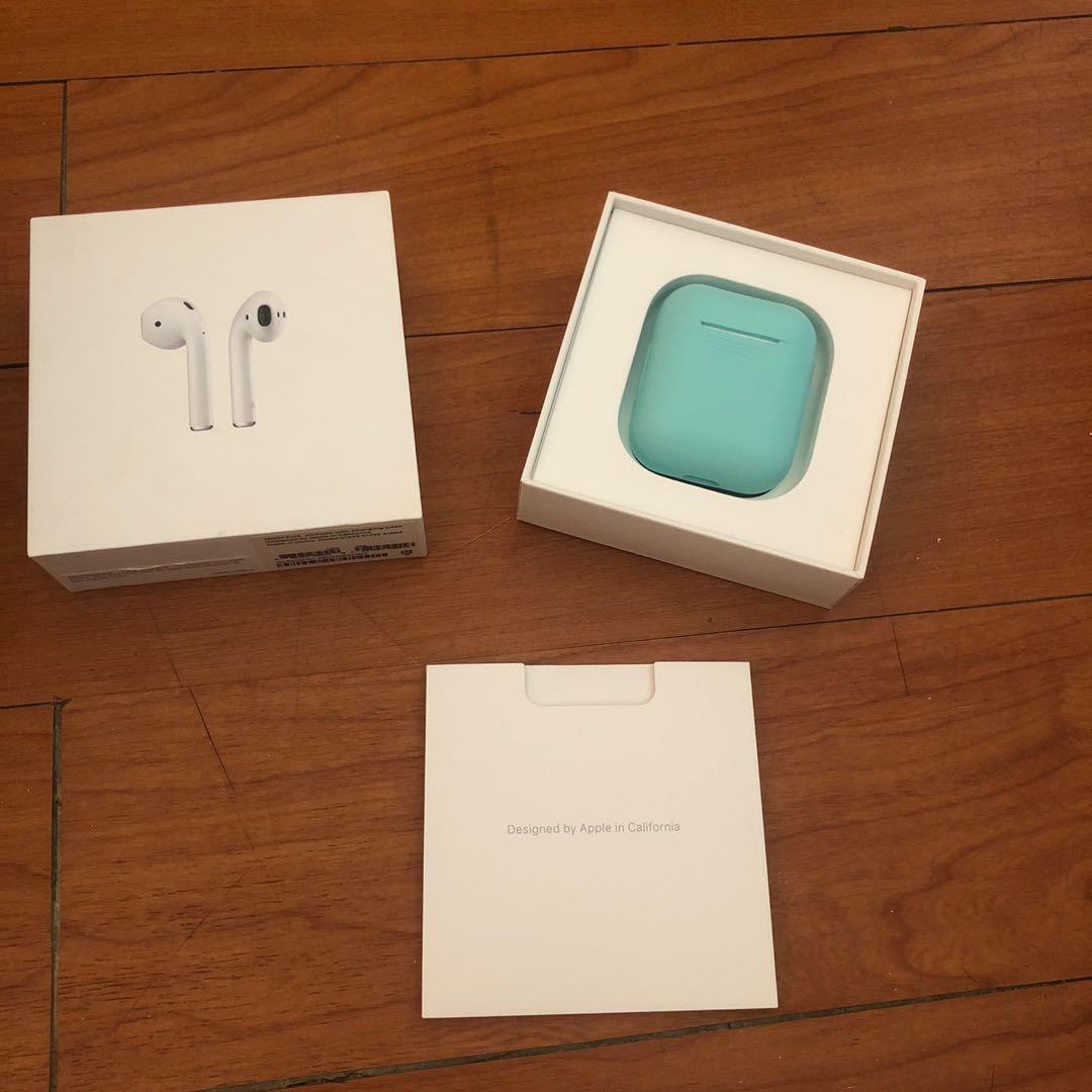 Apple Airpods 1st Gen (Category: Portable Audio Accessories) located in Manila. Submitted by moby030 (Listing ID 1017672969, Image 2). Description: Selling it for a low price because of issue pm me..