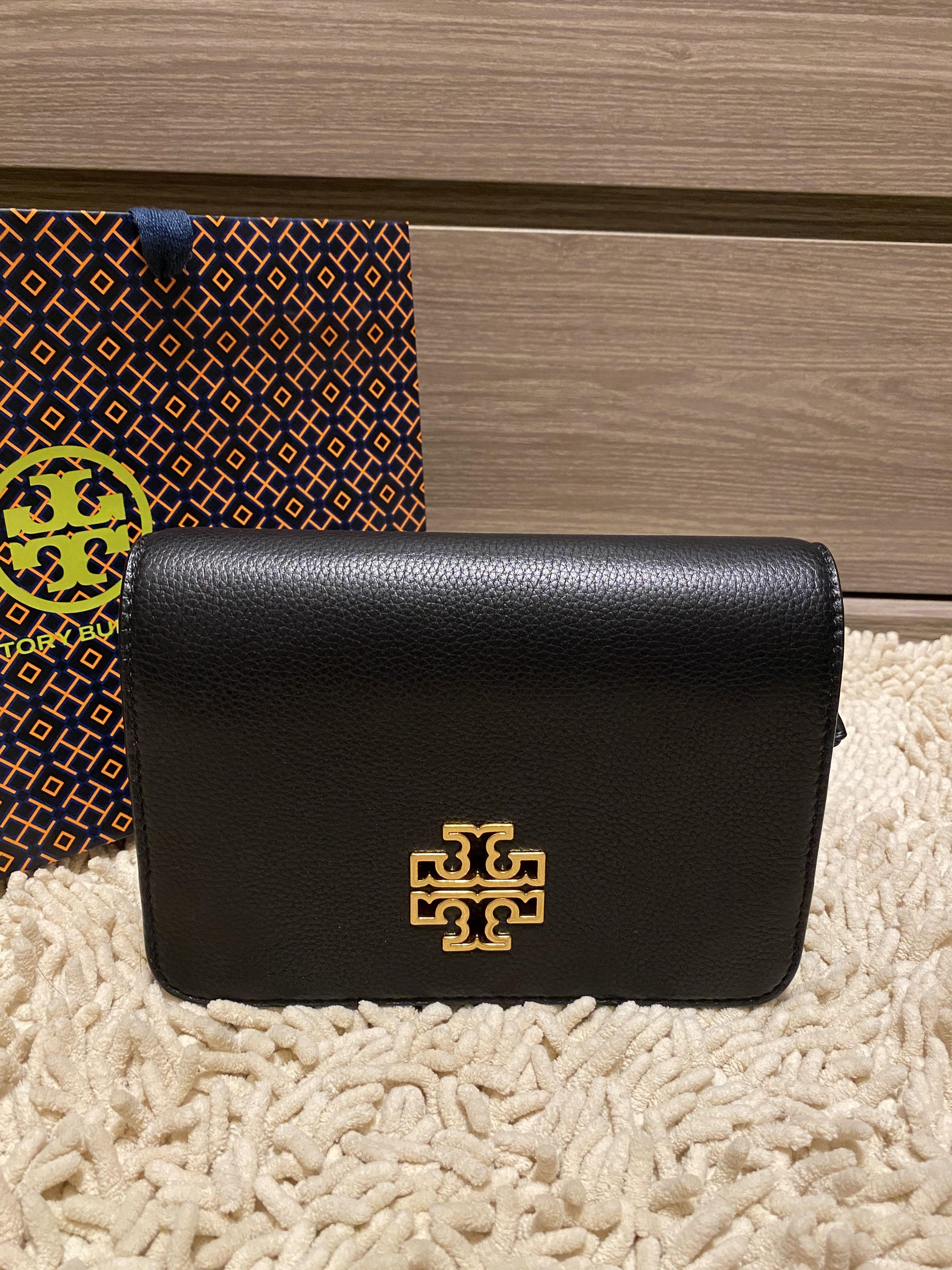 Authentic Tory Burch Britten Combo Crossbody / clutch (black with gold  hardware), Women's Fashion, Bags & Wallets, Cross-body Bags on Carousell