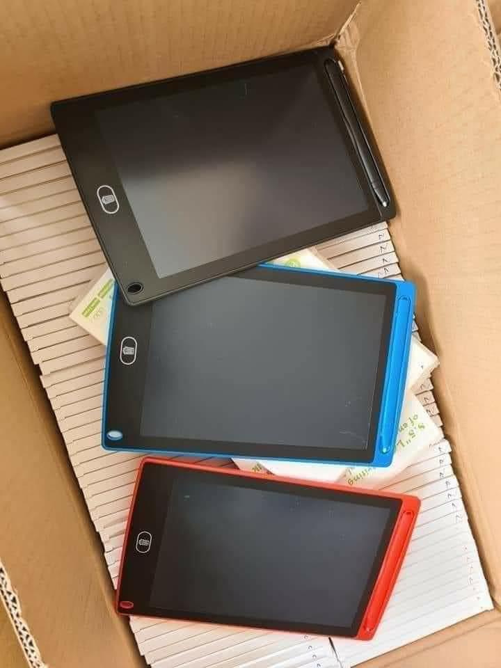 Educational Writting Tablet for kids (Category: Android) located in Manila. Submitted by amaya28 (Listing ID 1017667442, Image 2). Description: Writting Tablet ➡️8.5” inch Display ➡️ Battery Operated ➡️ Stylus Pen touch.