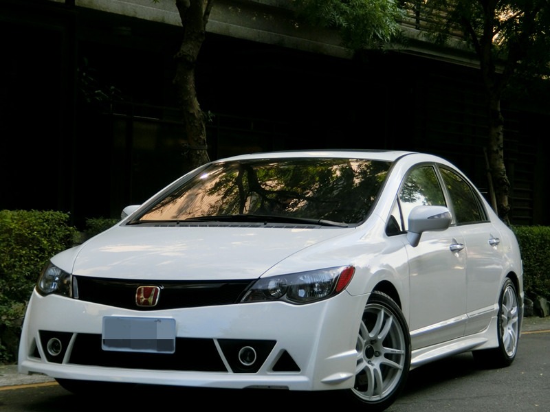 Fb搜尋 世康中古車買賣 熱門車款 10年本田k12白1 8 汽車 汽車出售在旋轉拍賣