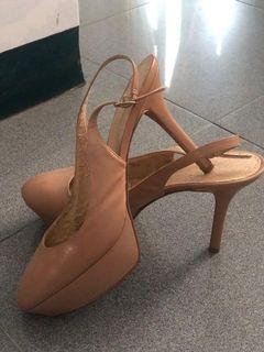 Heels pink