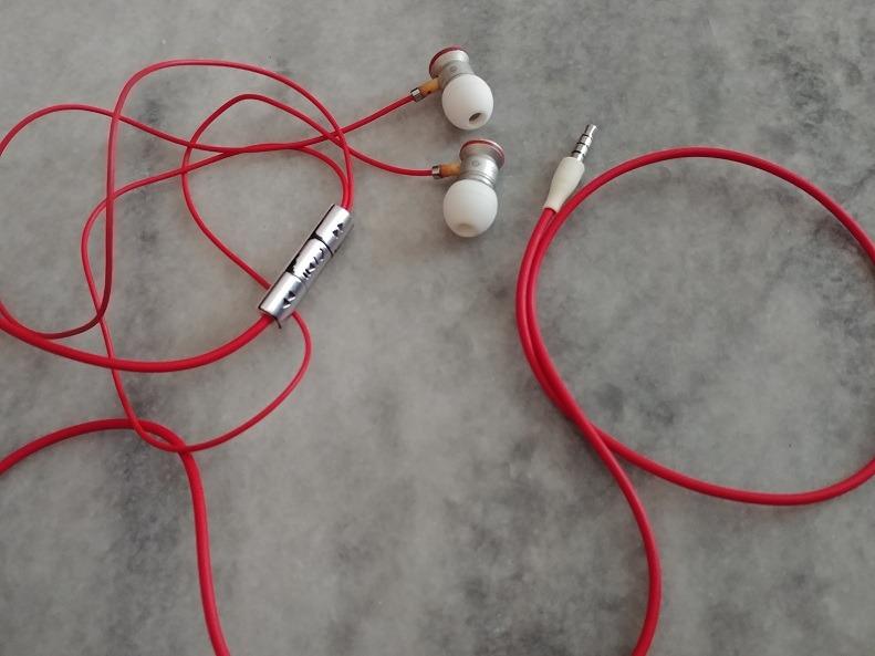 beats pill harvey norman