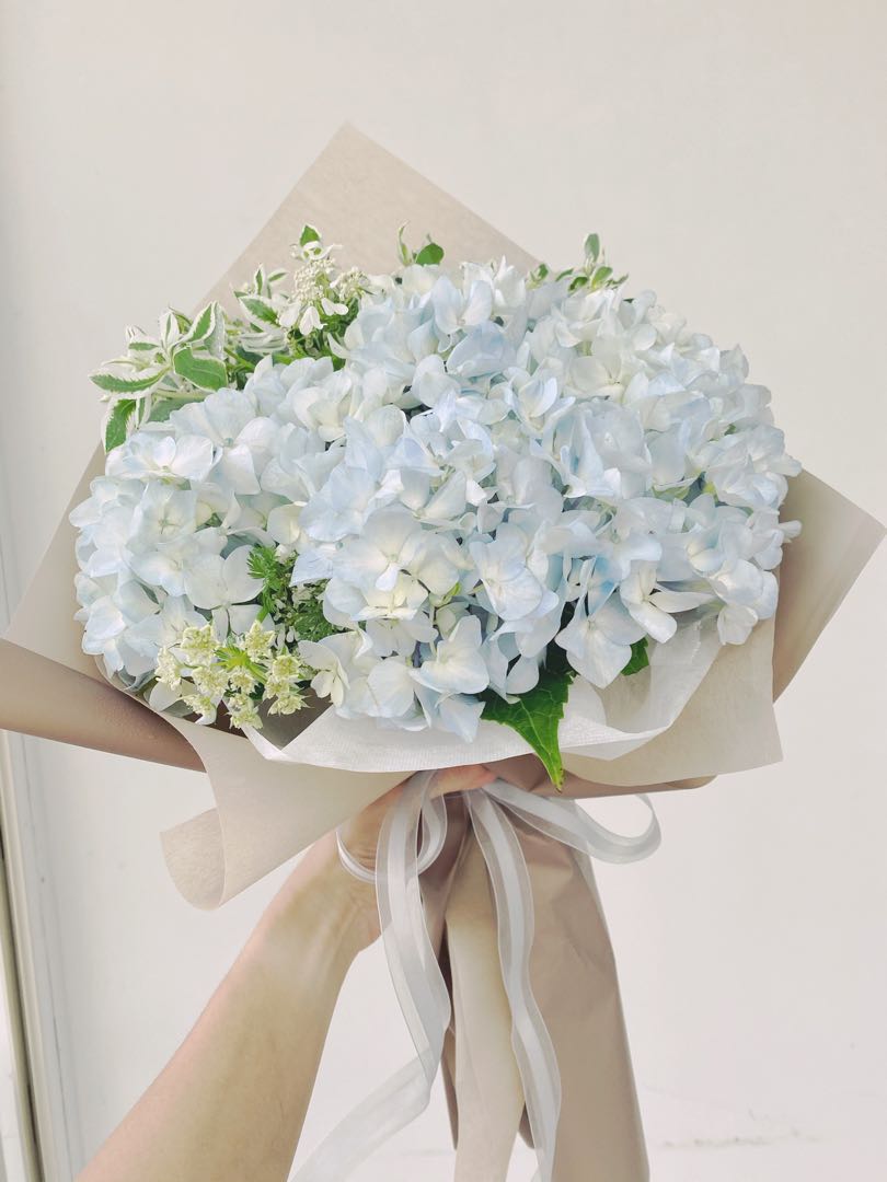 Hydrangeas bouquet flowers delivery premium wrapping