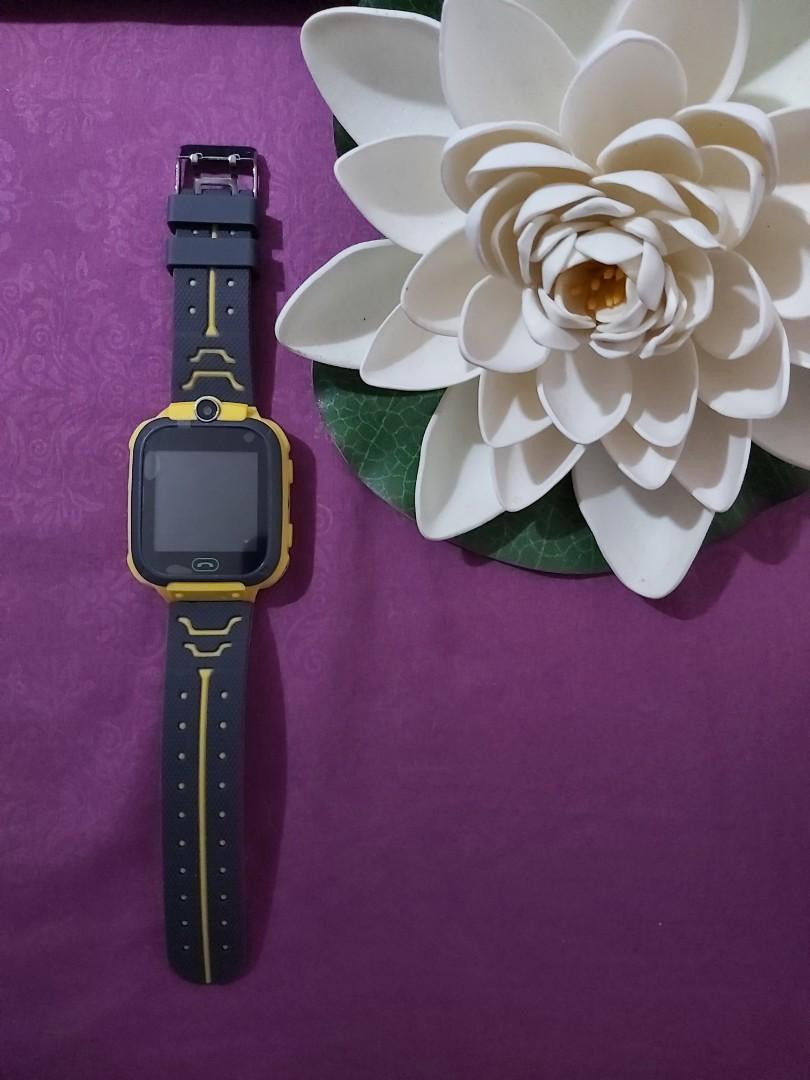 Kid's GPS Watch Phone (Category: Infant Playtime) located in Las Pinas. Submitted by chillibabe20 (Listing ID 1017788501, Image 2). Description: Brand New plus sf last pc left.