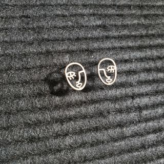 (Category: ) located in . Submitted by gg.sistors (Listing ID 1017732246, Image 1). Description: .