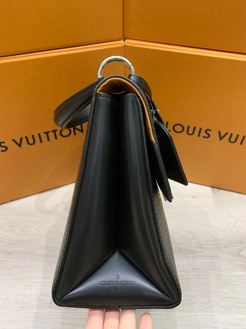 Louis Vuitton 1995 Black Epi Grenelle · INTO