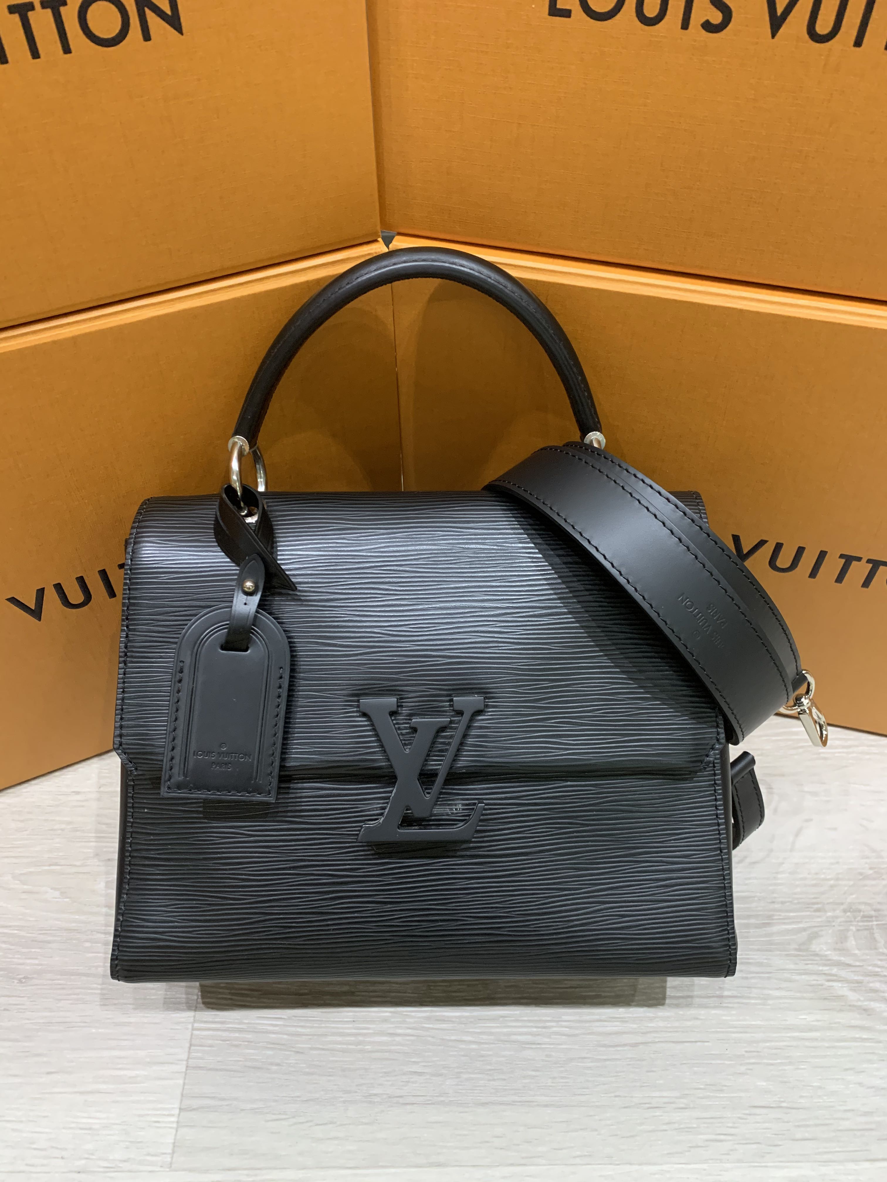Branded Republic - Tas Louis Vuitton Grenelle MM Epi Leather Pink Bag