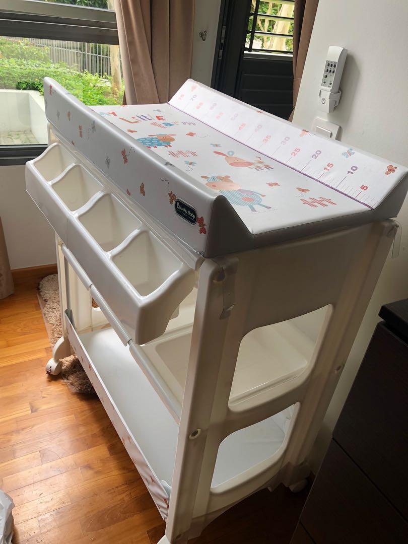 over bath changing unit