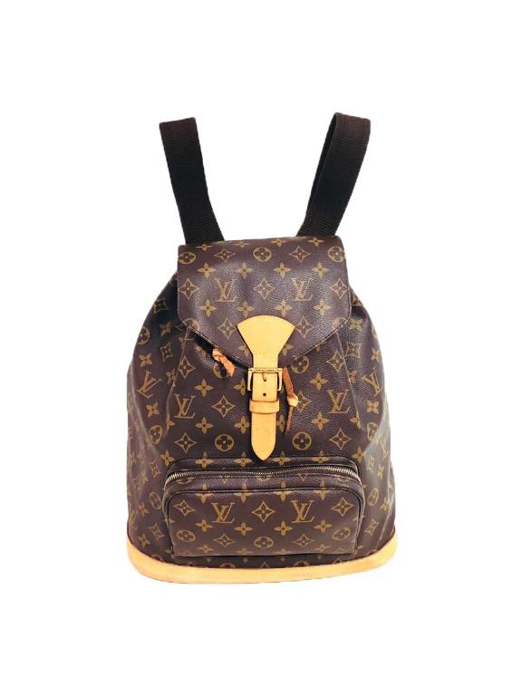 The backpack Louis Vuitton Montsouris GM of Hugo Philip on his