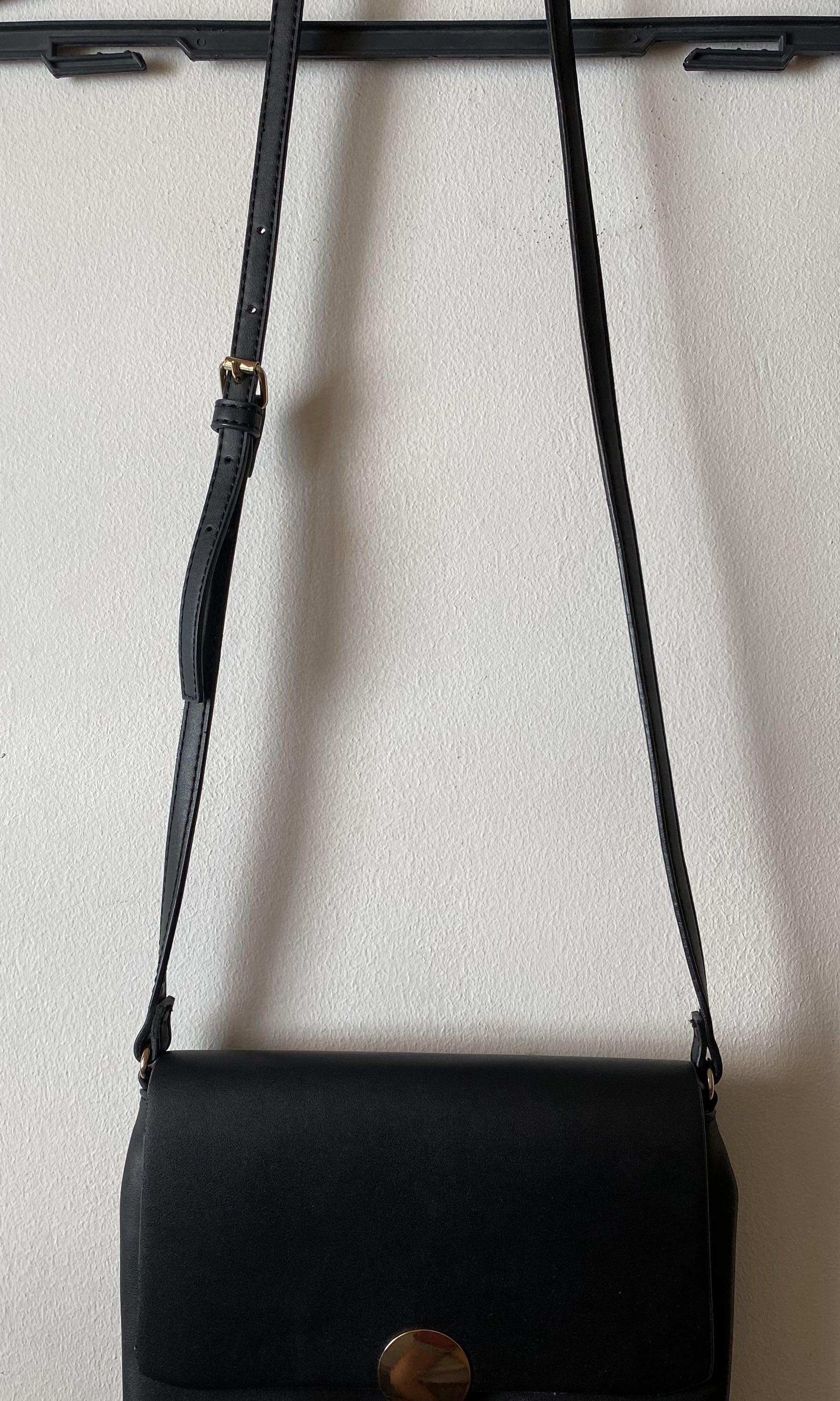 Mango sling online bag black