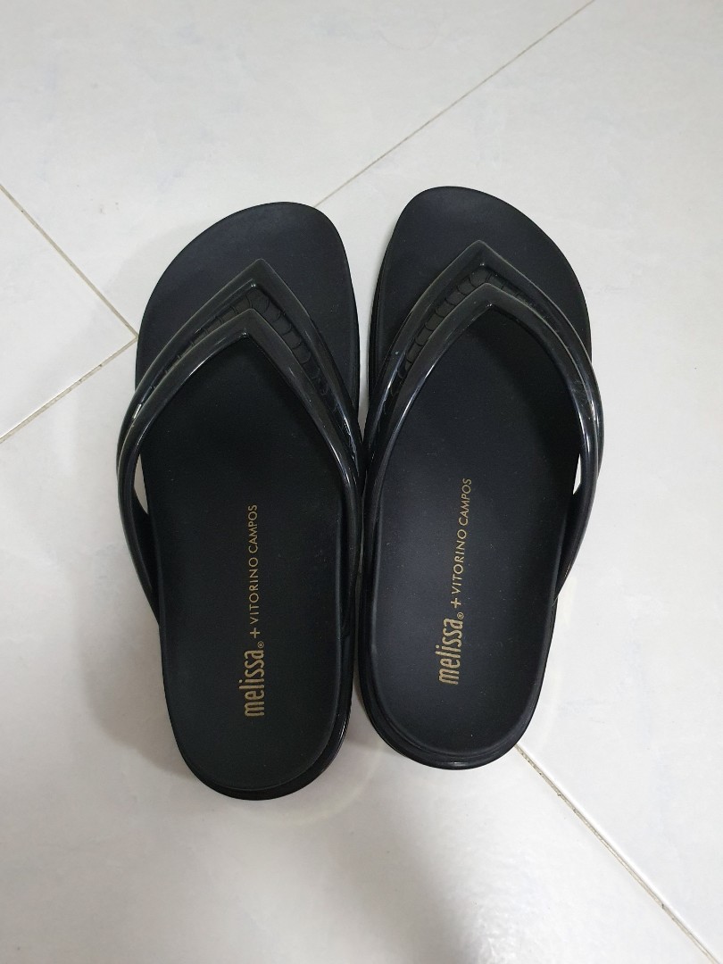 campus sandal