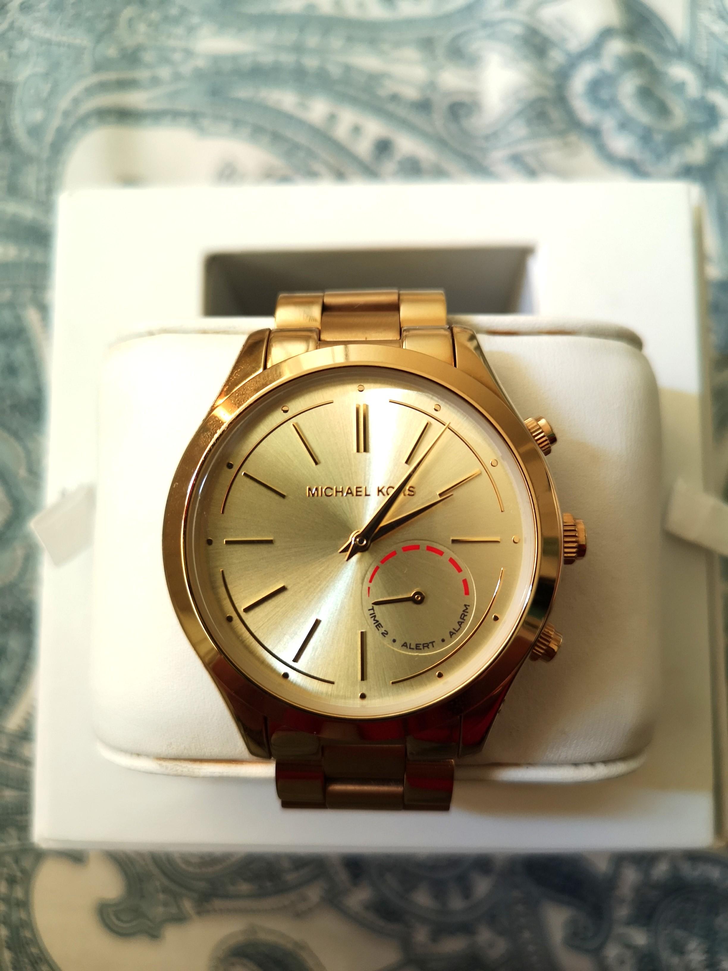 micharl kors smart watch