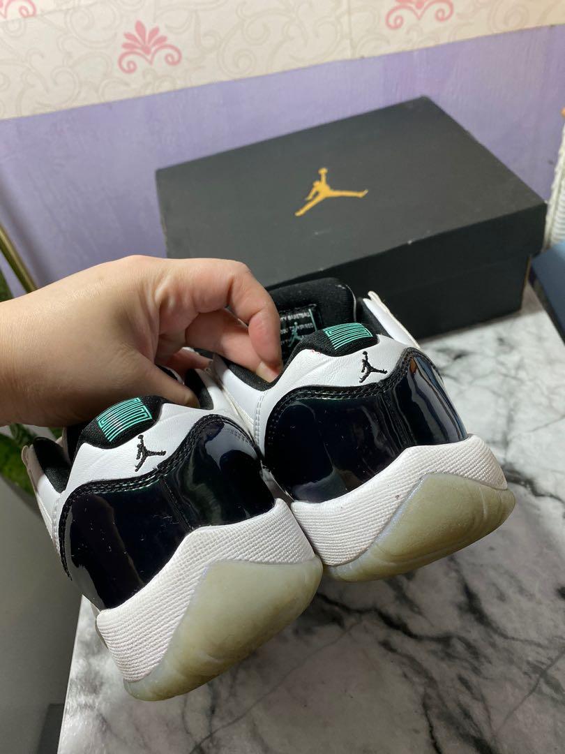 Air jordan 11 cheap retro low emerald rise