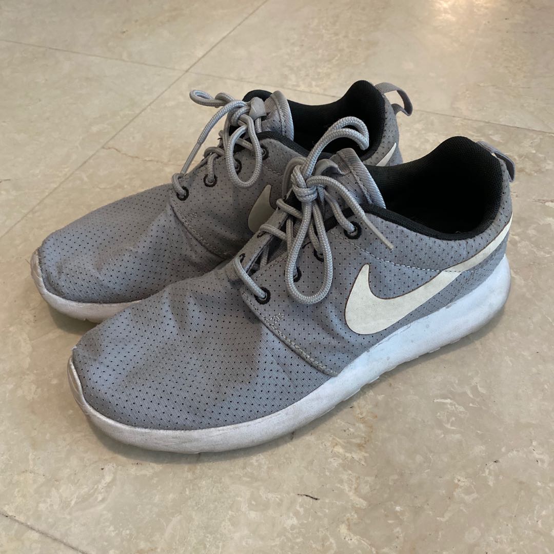roche sneakers