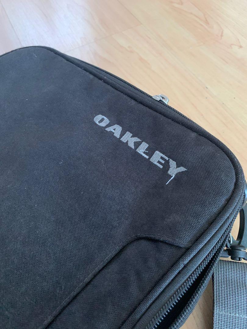 Oakley laptop sling bag, Men's Fashion, Bags, Sling Bags on Carousell