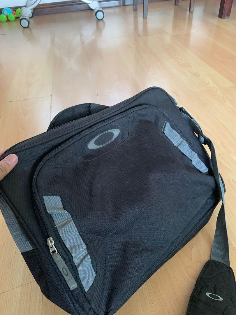 Oakley laptop sling bag, Men's Fashion, Bags, Sling Bags on Carousell