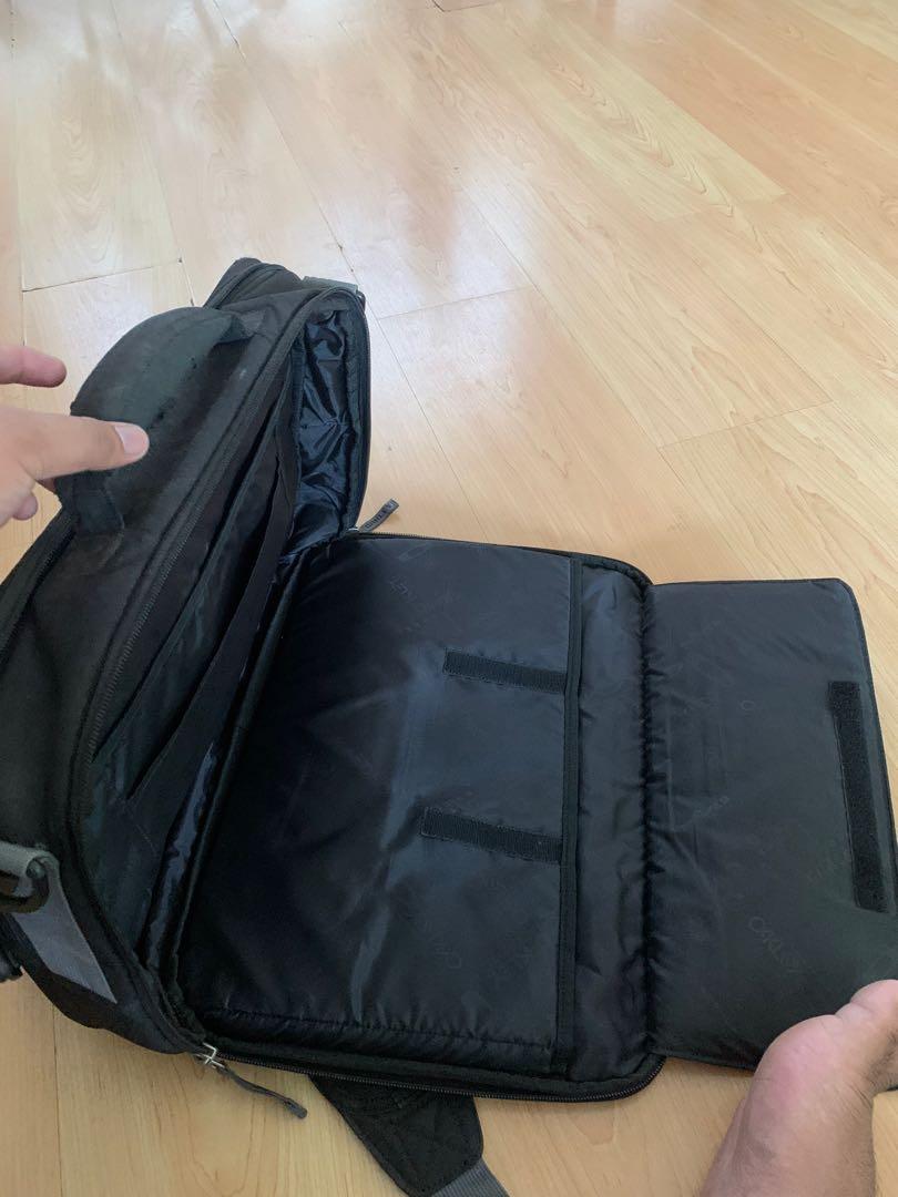 Oakley laptop sling bag, Men's Fashion, Bags, Sling Bags on Carousell