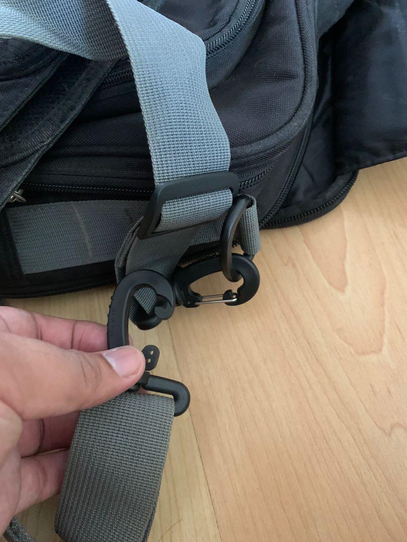 Oakley laptop sling bag, Men's Fashion, Bags, Sling Bags on Carousell