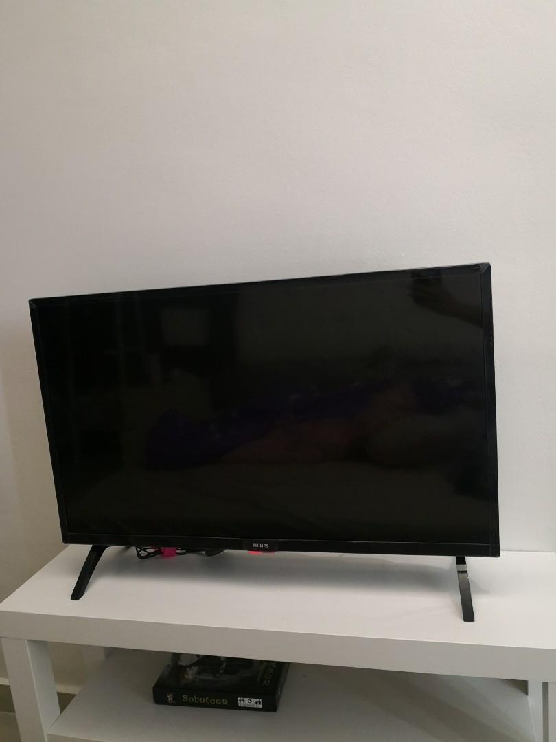 Philips 32 Inch Tv May 2020 Home Appliances Tvs Entertainment Systems On Carousell