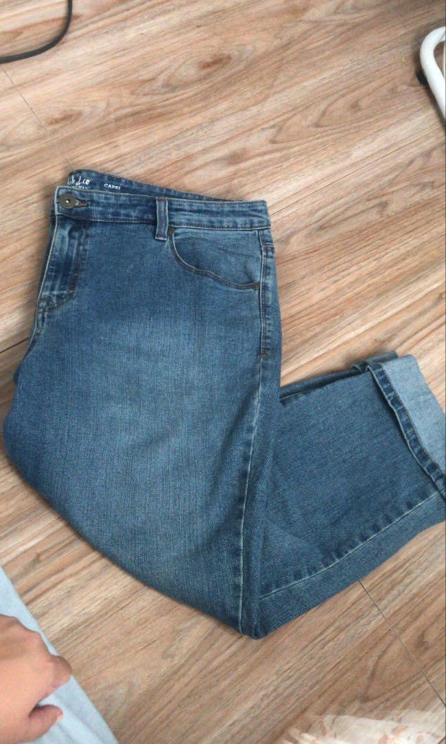women's plus size cropped jeans