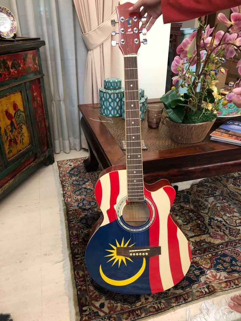 President Malaysia Guitar (20 of original price RM200), Hobbies & Toys