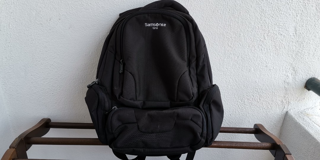 samsonite gurney plaza