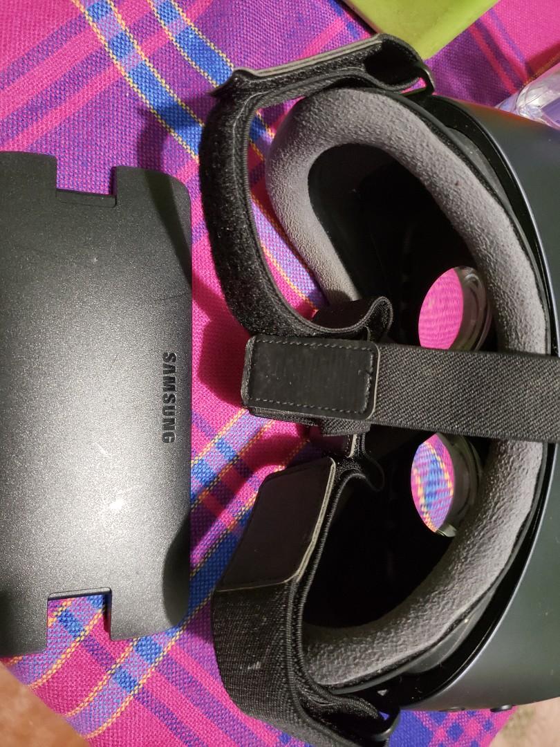 samsung galaxy VR (Category: Virtual Reality) located in Quezon City. Submitted by amber___18 (Listing ID 1017758302, Image 1). Description: 100 % original samsung. its capable for micro usb galaxy S series like S6, S6 edge,S7, S7 edge. di nagamit masyado.nakatago lng.meet up fairview ,novaliches or balintawak..