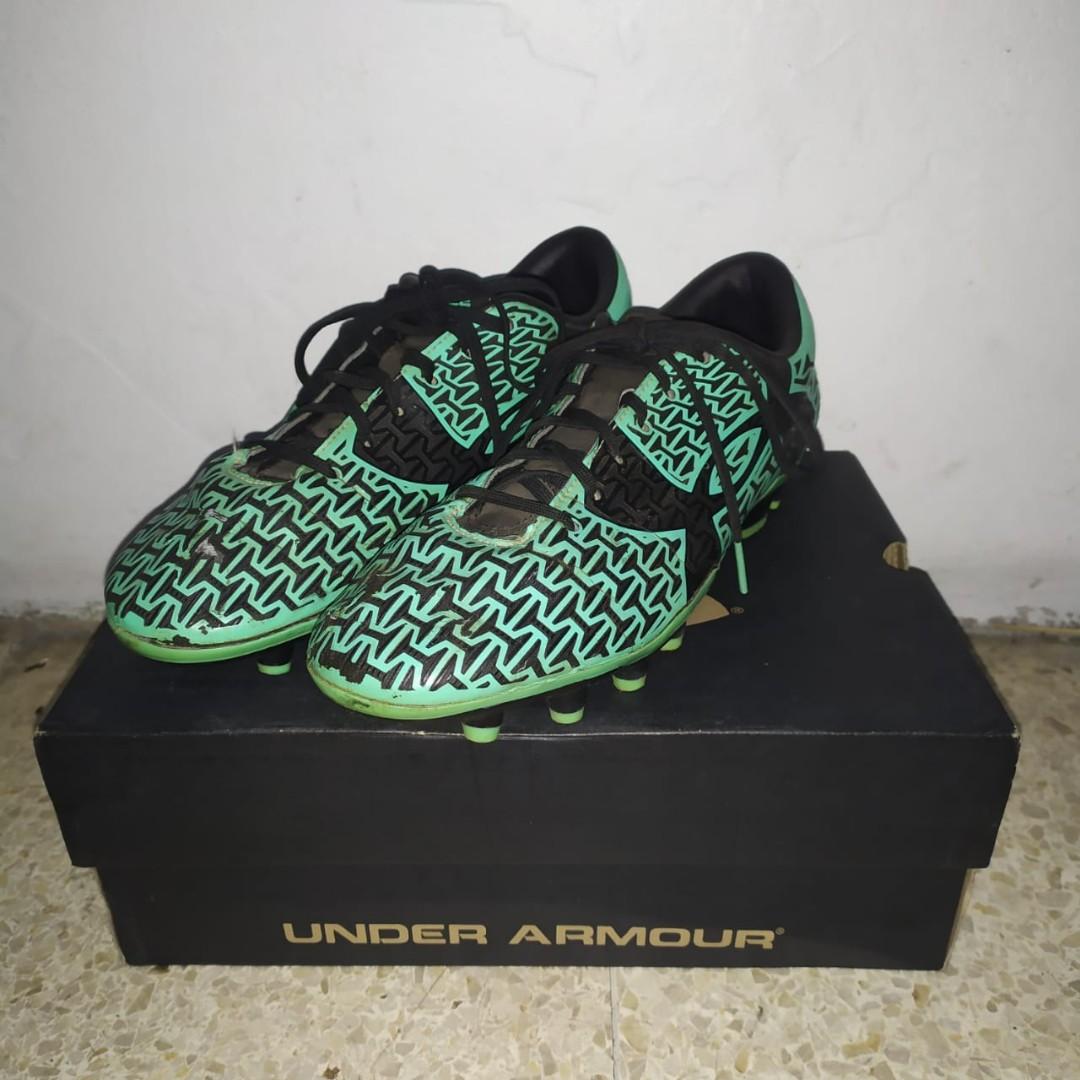 Sepatu Bola Under Armour Olah Raga Perlengkapan Olahraga Lainnya Di Carousell