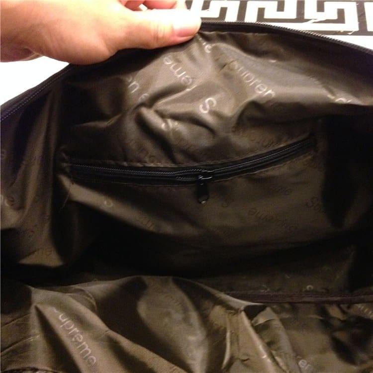 Supreme Backpack (Category: Backpacks) located in Shah Alam. Submitted by spartalang (Listing ID 1017741196, Image 2). Description: Supreme bag > Supreme 42th tonal duffle bag READY STOK!!!! ↗️Harga AH: RM89 Free Postage ↗️Boleh letak baju, kasut> sesuai utk pergi gym/ balik kampung/aktiviti bersukan yg lain ↗️Smart untuk Lelaki/Wanita ↗️Material: water resistant oxford cloth ↗️black or red . #clutchbag #thrasherclutch #vansclutch #stoneclutch #t