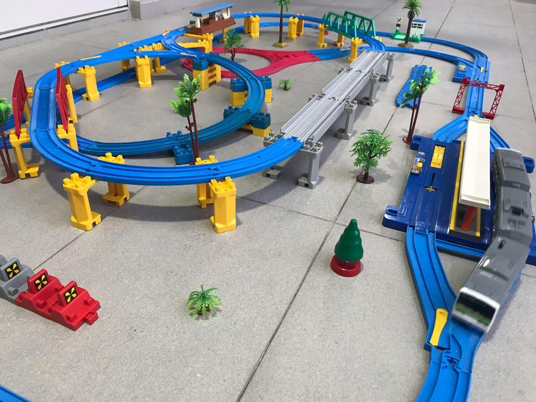 tomy thomas track