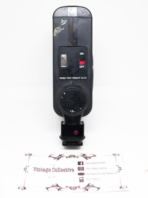 Toshiba 7025 flash / speedlight (Category: Flashes) located in San Juan City. Submitted by the_vintage_collective_ph (Listing ID 1017831663, Image 2). Description: Control the lighting of your film photographs with this lightweight and compact flash from Toshiba 7026 Compatible with all cameras with a hotshoe Runs on easy to find AA batteries (available) With a socket for AC power and adapter Fully functional No issues Compact and small for small