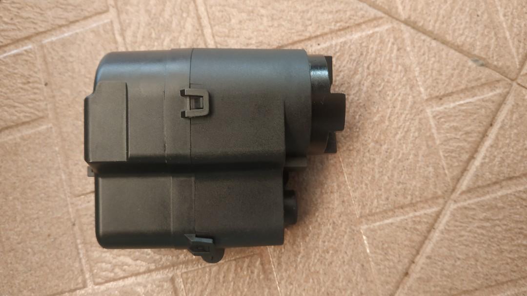 Toyota side mirror motor, Auto Accessories on Carousell