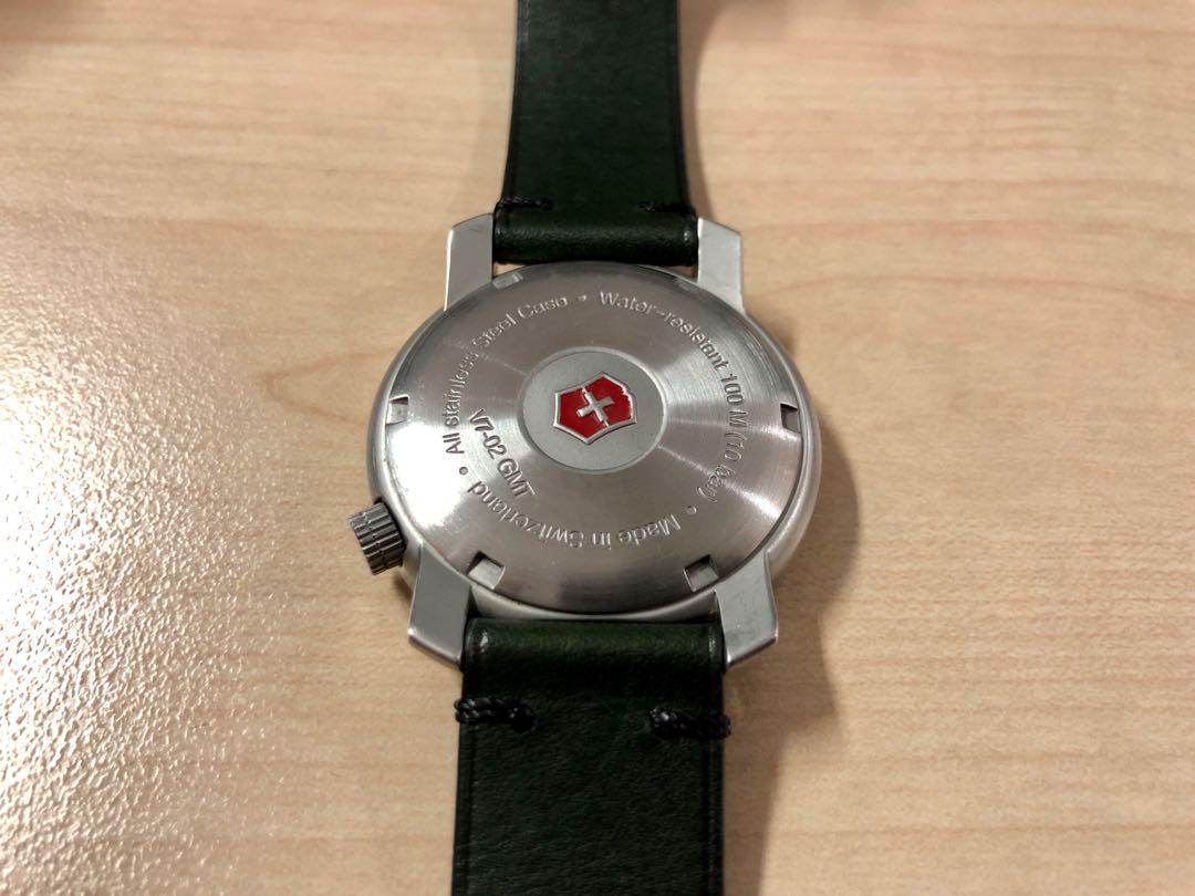 Victorinox v7 hotsell 02 gmt