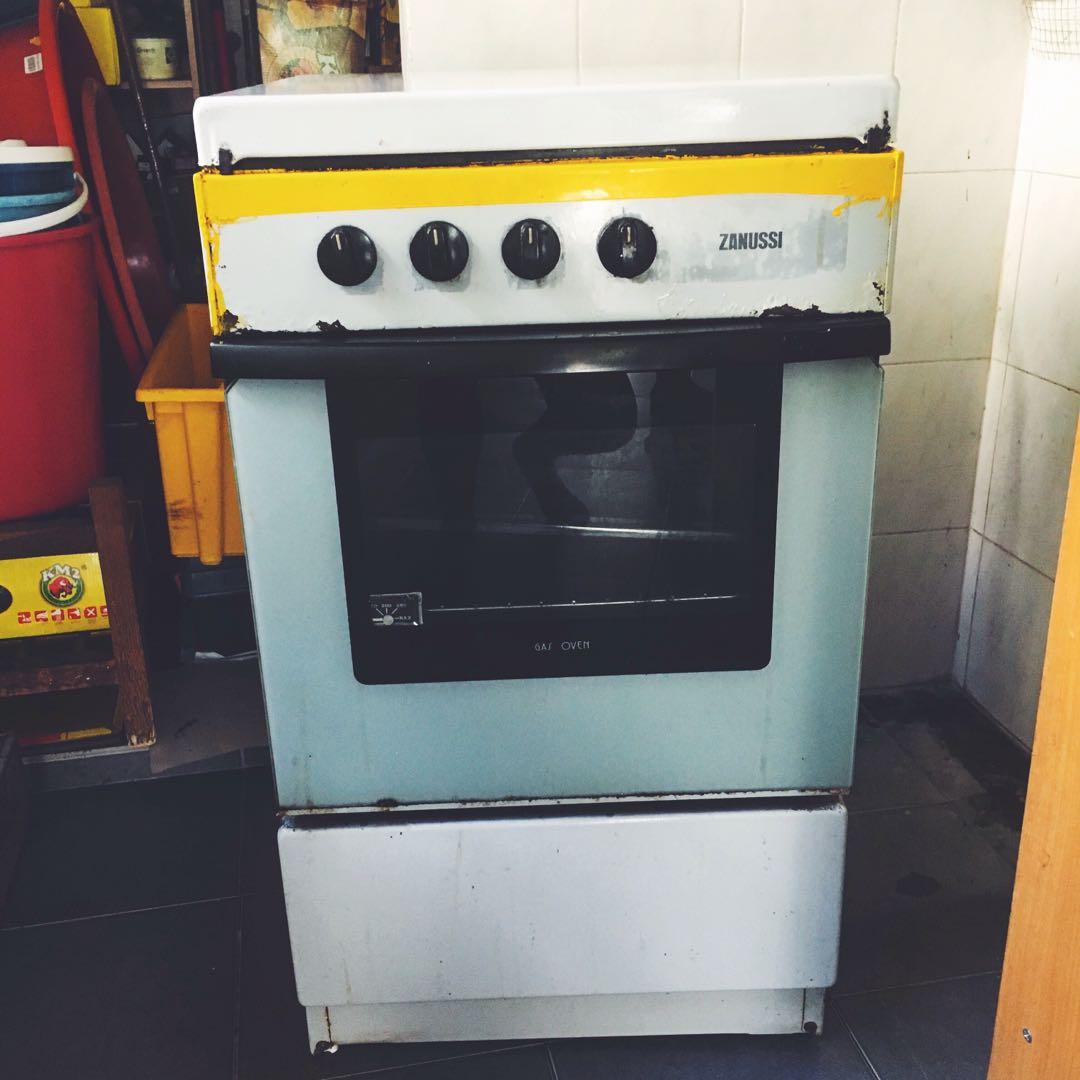 Zanussi Gas Stove with Oven, TV & Home Appliances, Kitchen Appliances