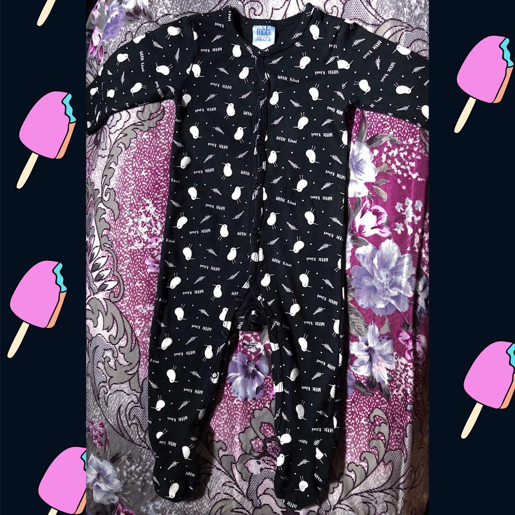 up to one month sleepsuits