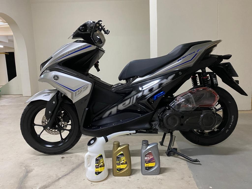 Aerox engine oil & gear oil change, Motorcycles, Motorcycle Accessories