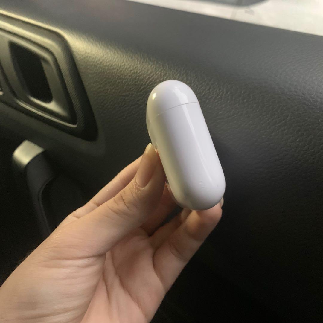 ‼️AirPods Charging Case ONLY‼️ (Category: Portable Audio Accessories) located in Mandaluyong City. Submitted by lady.lannister (Listing ID 1022265100, Image 3). Description: ‼️ AirPods Charging Case ONLY ‼️ 💯 Original 2999 only 👉Non-Wireless 👉With original box showing exact serial number on the case 🙅‍♀️ No AirPods, Just the case Lang ‼️Works with Gen 1 or Gen 2‼️ This can be a replacement for your broken or lost charging case. Or pwede din p
