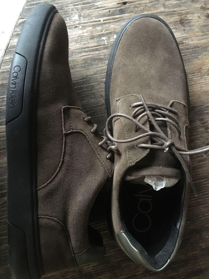 Respect erven begaan Calvin Klein Suede Oxford Shoes, Men's Fashion, Footwear, Dress Shoes on  Carousell
