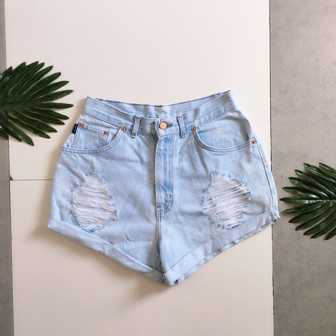 chic jean shorts